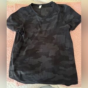 Lululemon T-shirt